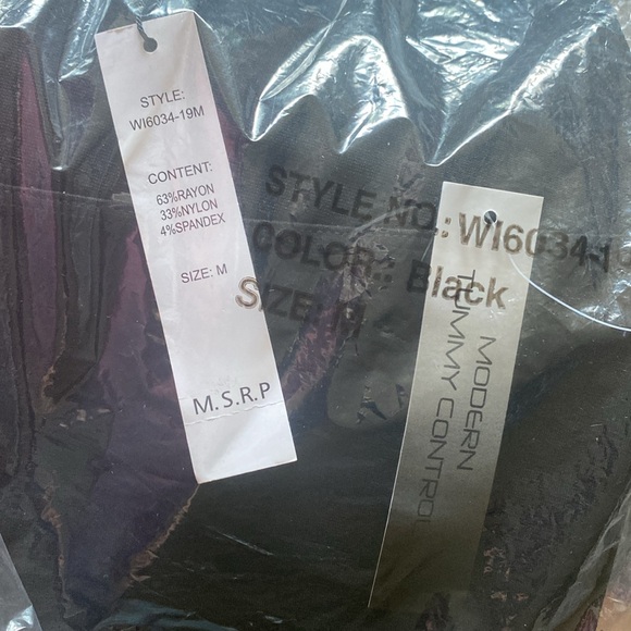 ATHENA MARIE Modern Tummy Control
Leggings - Picture 8 of 9